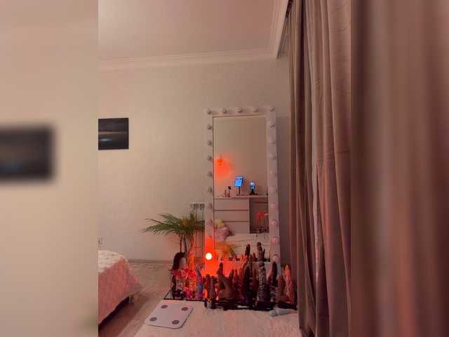 ALISE8881 live cam on BongaCams