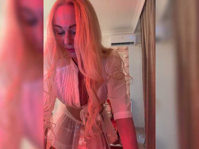 ALISE8881 live cam