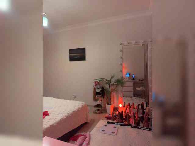 ALISE8881 Live Webcam on BongaCams