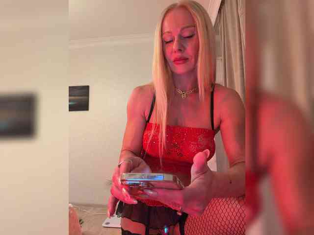 ALISE8881 Sex Cam Show