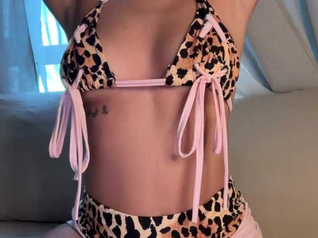 Meowmacito live webcam show