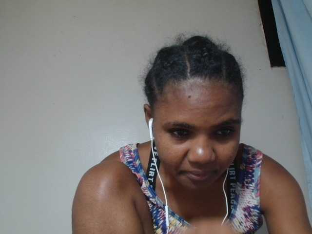 Cutie12 live cam on BongaCams
