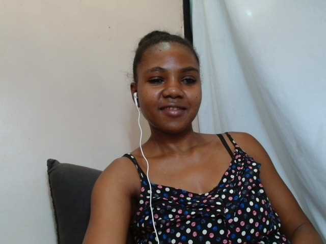 Camgirl Cutie12 sur Bongacams