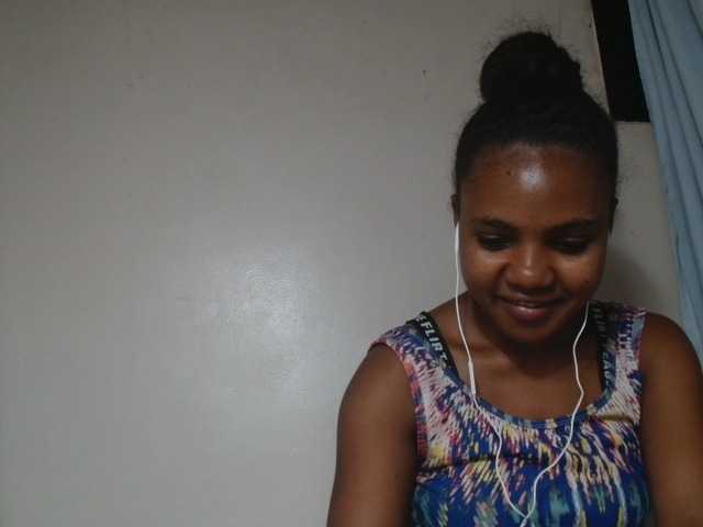 Cutie12 live cam on BongaCams