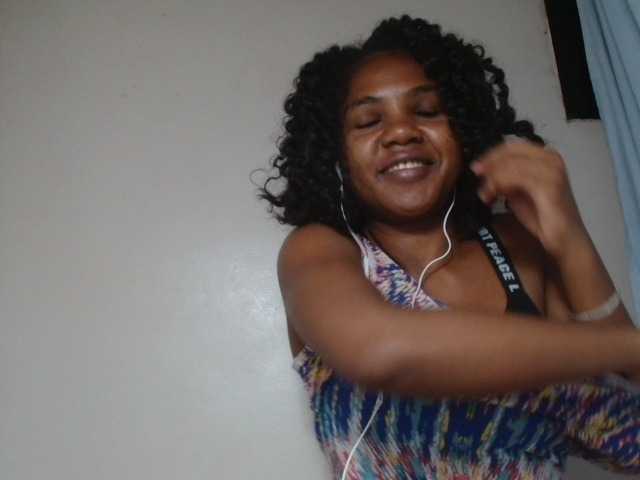 Cutie12 live cam on BongaCams