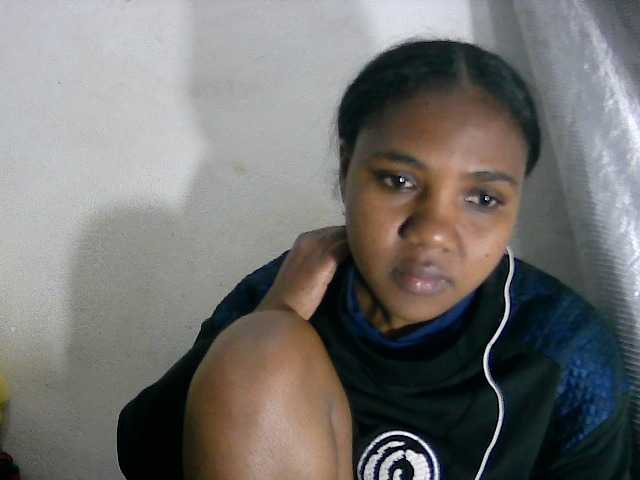 Cutie12 live cam on BongaCams