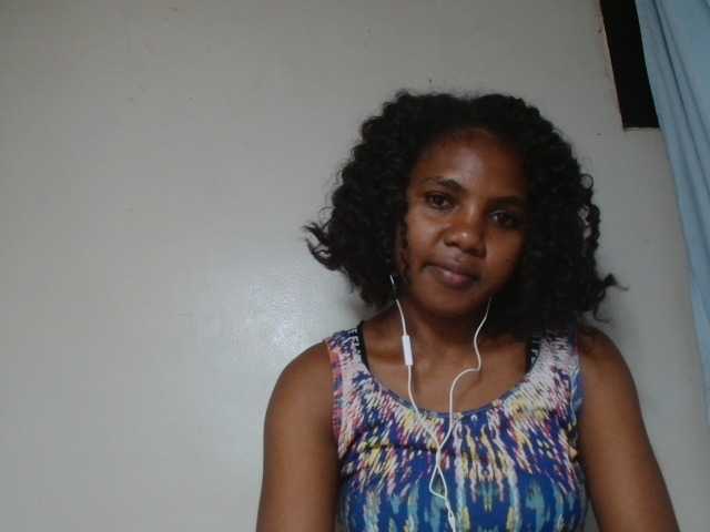 Cutie12 live cam on BongaCams
