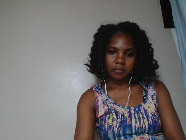 Cutie12 live cam on BongaCams