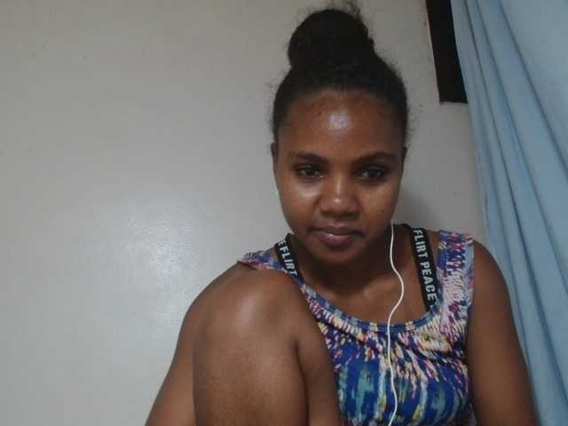 Cutie12 live cam on BongaCams