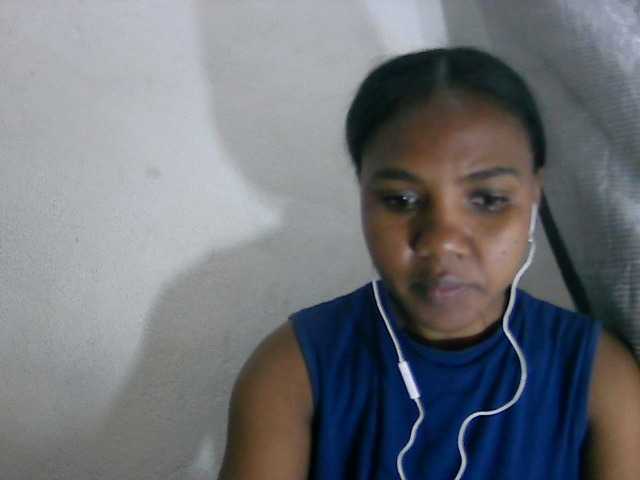Cutie12 live cam on BongaCams