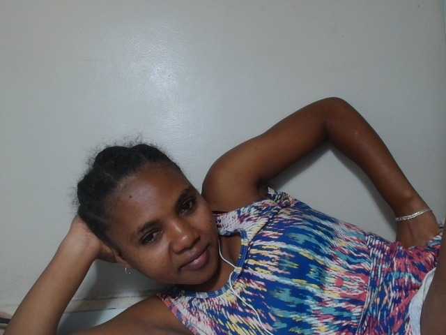 Cutie12 live cam on BongaCams
