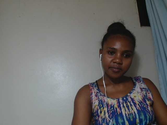 Cutie12 live cam on BongaCams