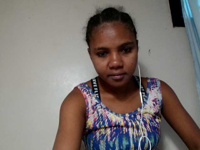 Cutie12 live cam on BongaCams