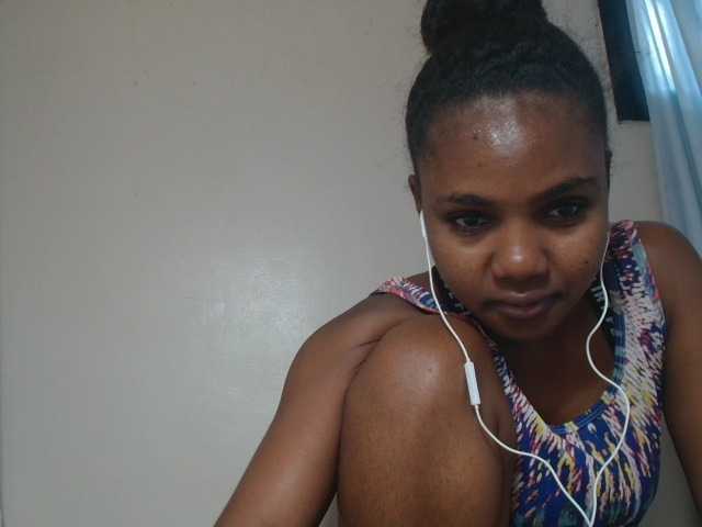 Cutie12 live cam on BongaCams