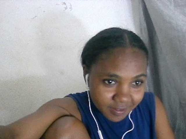 Cutie12 live cam on BongaCams