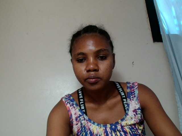 Cutie12 live cam on BongaCams