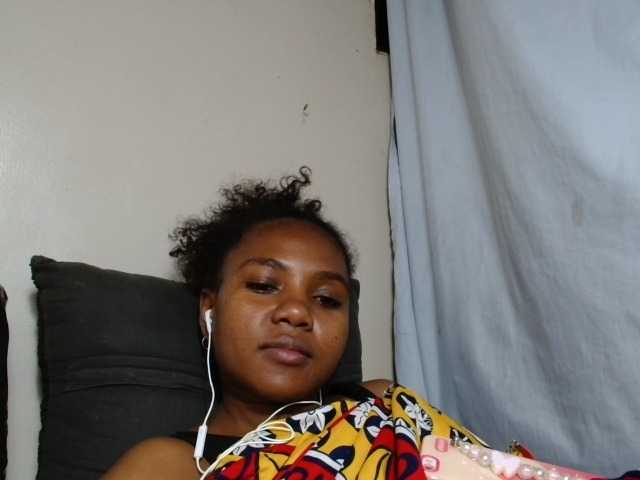 Camgirl Cutie12 sur Bongacams