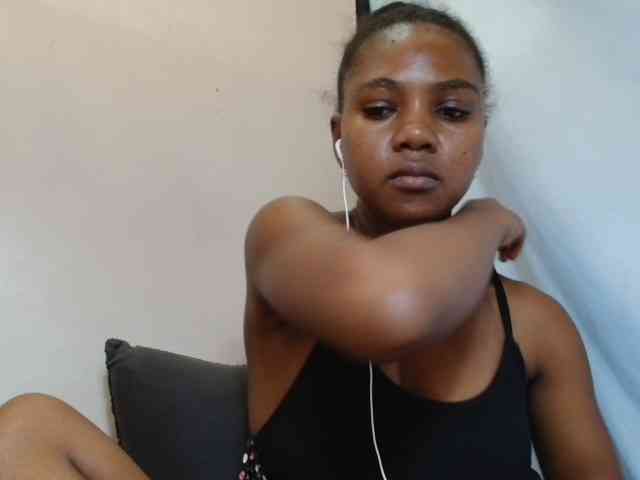 Cutie12 Live Webcam on BongaCams