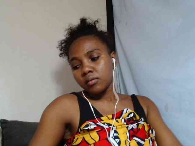 Cutie12 Live Webcam on BongaCams