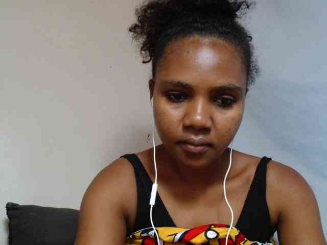 Cutie12 Live Webcam on BongaCams