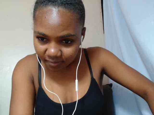 Cutie12 Live Webcam on BongaCams
