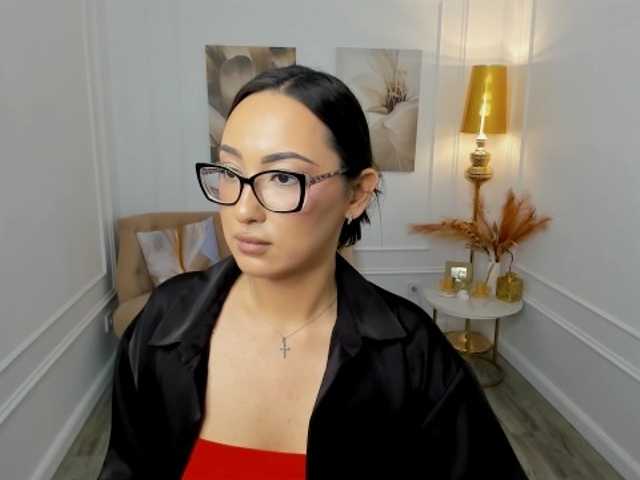 EvaSarazardje live cam on BongaCams