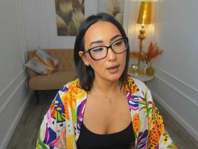 EvaSarazardje live cam on BongaCams