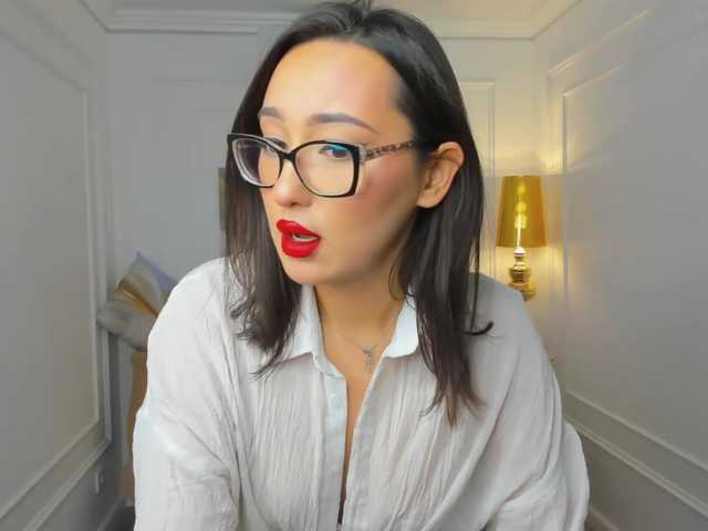 EvaSarazardje's BongaCams show and profile