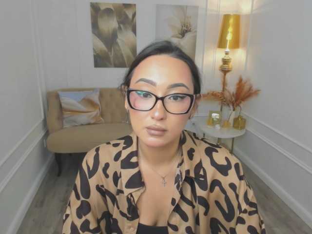 EvaSarazardje live cam on BongaCams