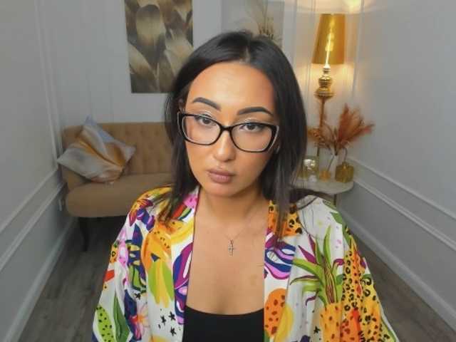 EvaSarazardje live cam on BongaCams