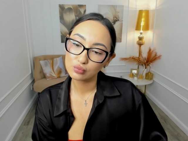 EvaSarazardje live cam on BongaCams