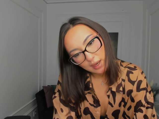 EvaSarazardje's BongaCams show and profile