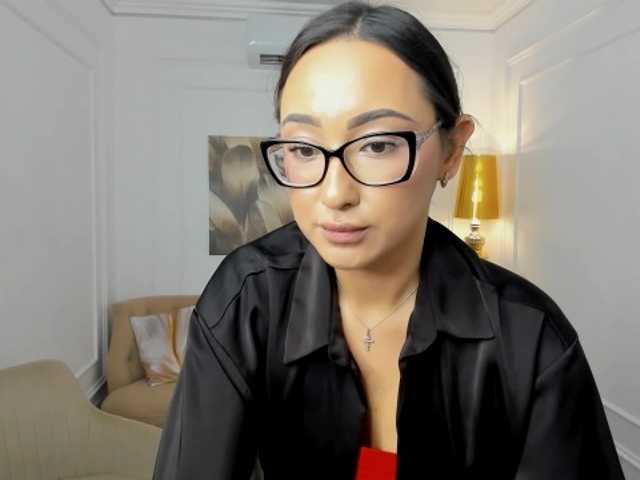 EvaSarazardje live cam on BongaCams