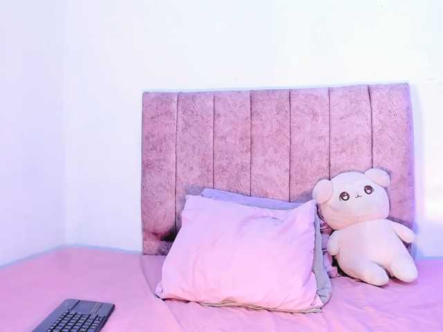 Mila-Wood live cam on BongaCams