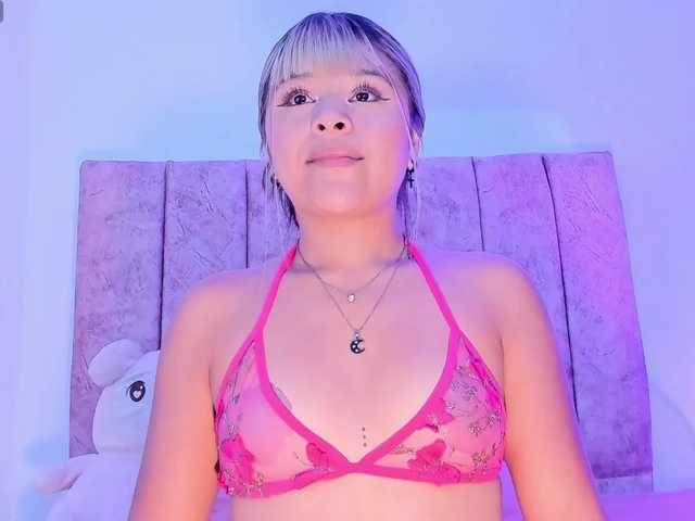 Mila-Wood live cam