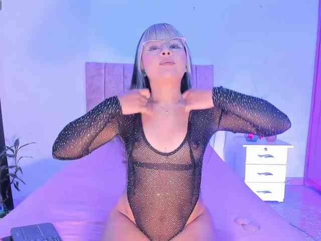 Mila-Wood Live Webcam on BongaCams