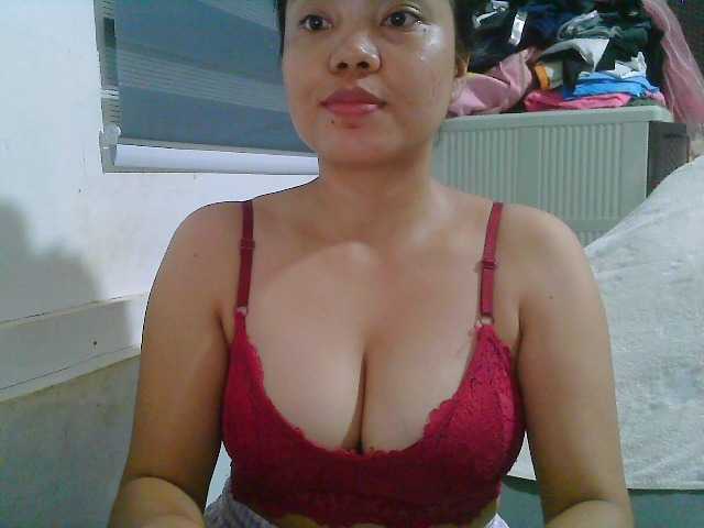 Courtney01 live cam on BongaCams