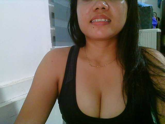 Courtney01's BongaCams show and profile