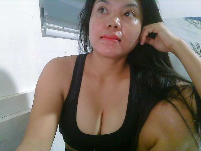 Courtney01 live cam on BongaCams