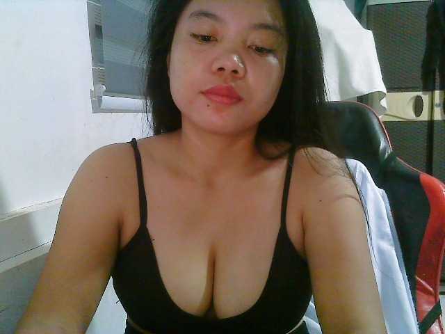 Courtney01 live cam on BongaCams