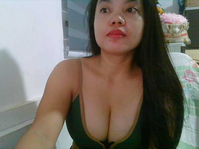 Courtney01 live cam on BongaCams