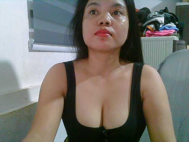 Courtney01 live cam on BongaCams