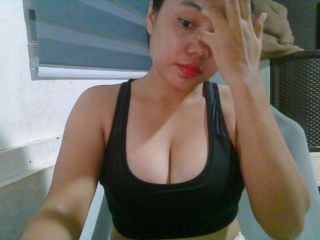 Courtney01 live cam on BongaCams