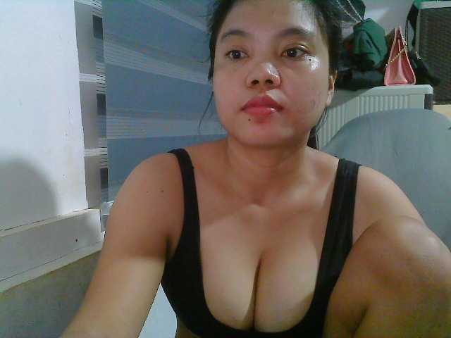 Courtney01 live cam on BongaCams