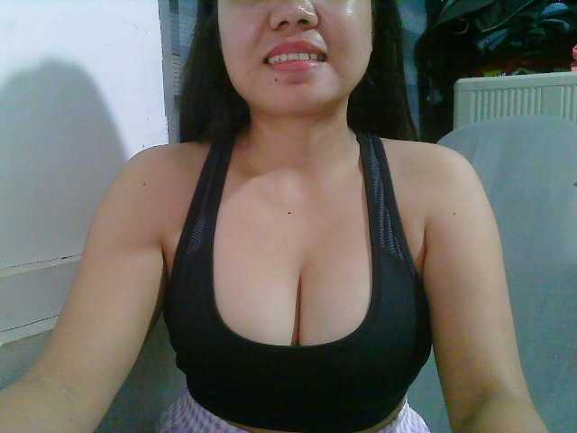Courtney01 live cam on BongaCams
