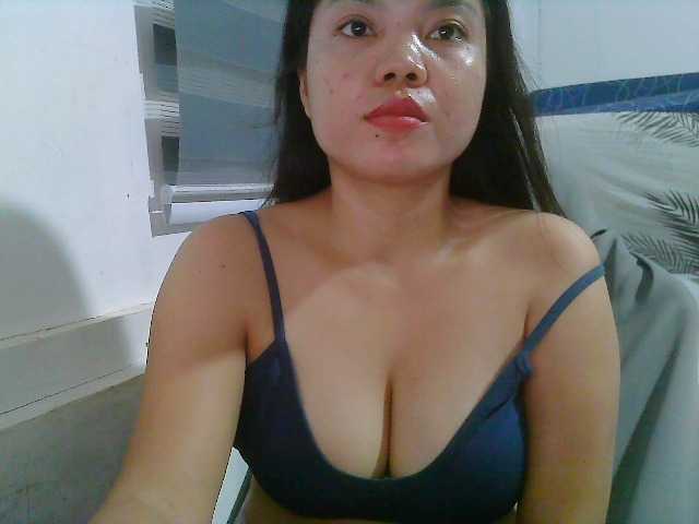 Courtney01 — live female cam