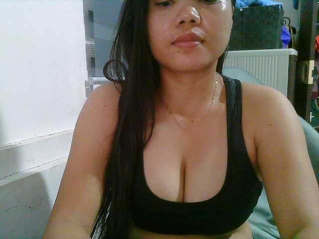 Courtney01's BongaCams show and profile