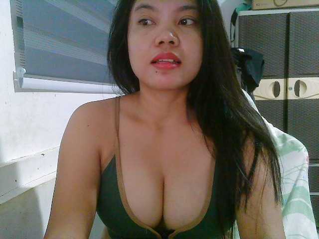 Courtney01 live cam on BongaCams