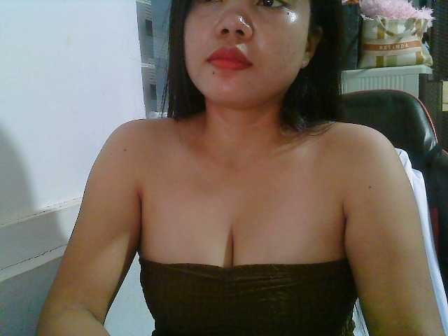 Courtney01 live cam on BongaCams