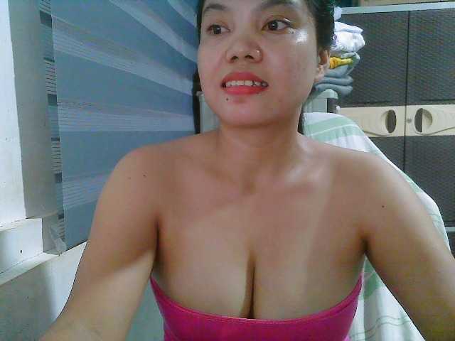 Courtney01 live cam on BongaCams